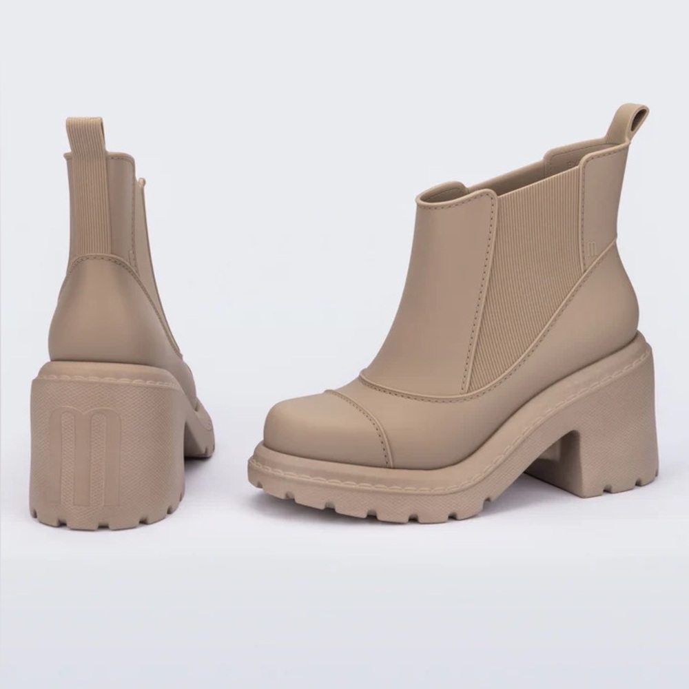 Melissa Courtney Beige Heel Rain Boots BNIB